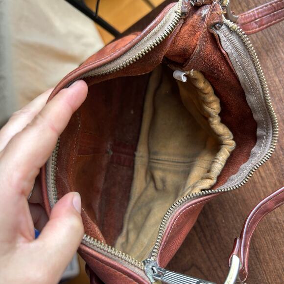 Vintage 70’s Carried Away Caramel Brown Leather hand shoulder bag - Picture 11 of 16